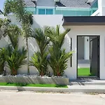 Villa Azure Indigo